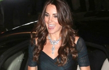 Kate sparkles in diamond necklace at charity fundraiser