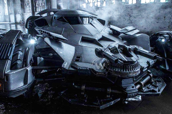 Zack Snyder tweets a new Batmobile pic},{Zack Snyder tweets a new Batmobile pic