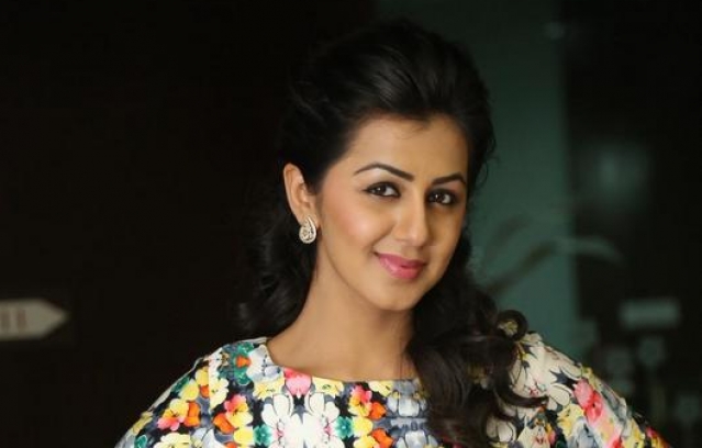 nikki galrani-09