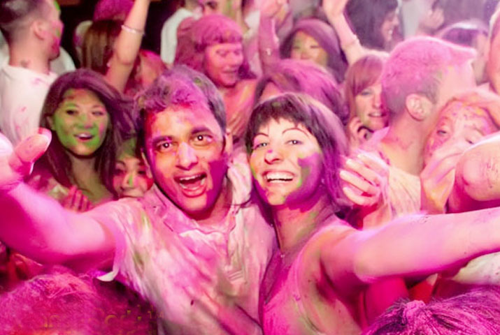 /media/k2/galleries/59614/Holi-Hai-G02