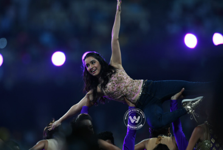 /media/k2/galleries/62082/Half-Girlfriend-g08