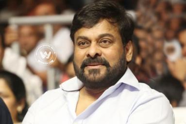 Chiru Working on a Stunning Look