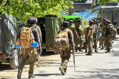 Four Counter Terror Ops Underway In Kashmir