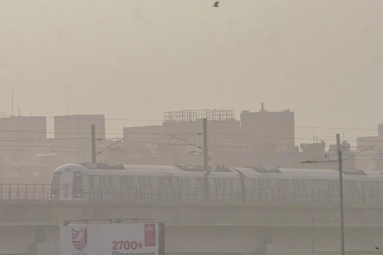 Delhi-NCR covered in gloomy dusty haze