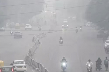 Delhi's air quality Worsens: AQI nears Very Poor Category