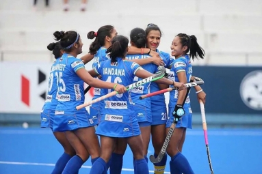 Indian Women’s Hockey Team Thrash US Team By 5-1 In FIH Qualifiers