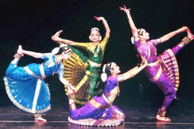 Indradhanush 2016 in Arizona celebrates Indian Classical Dances},{Indradhanush 2016 in Arizona celebrates Indian Classical Dances
