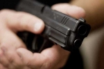 washington, man shot dead by police, man shot dead by police in washington for allegedly threatening toddler, Us man shot dead
