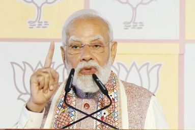 After Bihar, Ganga&rsquo;s flow to cleanse Bengal Next: Modi