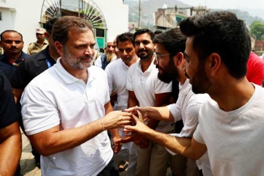 Rahul Gandhi visits Poonch in Jammu and Kashmir
