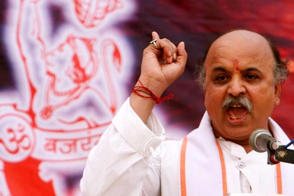 VHP Pravin Togadia warns Muslims},{VHP Pravin Togadia warns Muslims