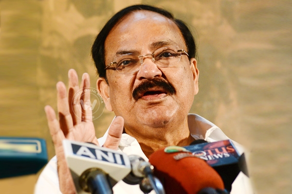 Venkaiah Naidu to inaugurate Smart City Expo in Barcelona},{Venkaiah Naidu to inaugurate Smart City Expo in Barcelona