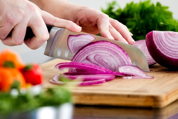 Tearless Onion Cutting!},{Tearless Onion Cutting!