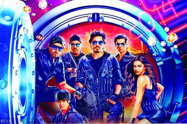 Shah Rukh's 'Happy New Year' a typical Bollywood film},{Shah Rukh's 'Happy New Year' a typical Bollywood film
