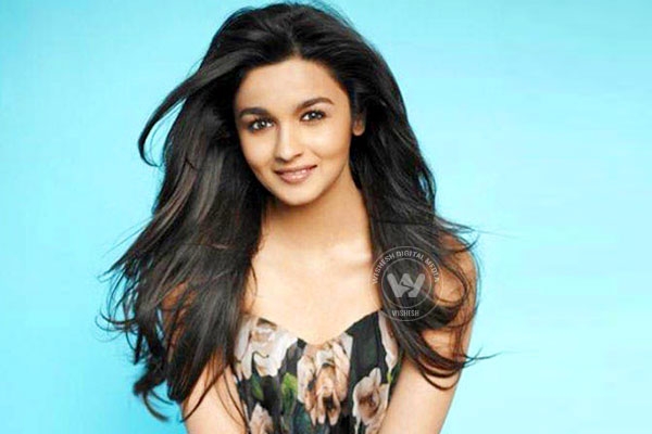 Will Alia Bhatt  stars in Chetan Bhagat's next bestseller?},{Will Alia Bhatt  stars in Chetan Bhagat's next bestseller?