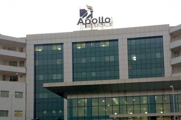 Apollo group of hospitals raided by Income tax department},{Apollo group of hospitals raided by Income tax department