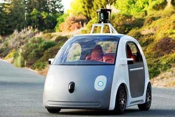 Apple's Self-Driving Car Meets First Accident in California