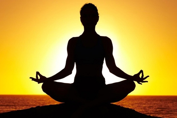 Florida Judge Teach Yoga On Courthouse Lawn