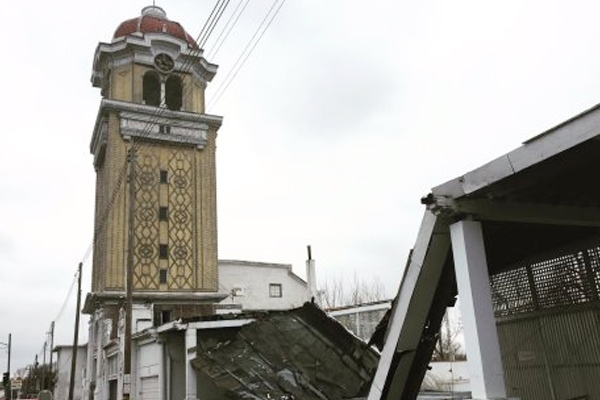Lakeside Amusement Park structure Collapsed