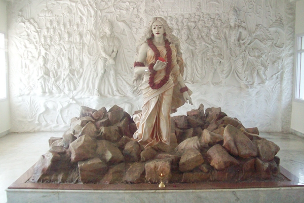 Where did Ma Sita enter inside the earth?},{Where did Ma Sita enter inside the earth?