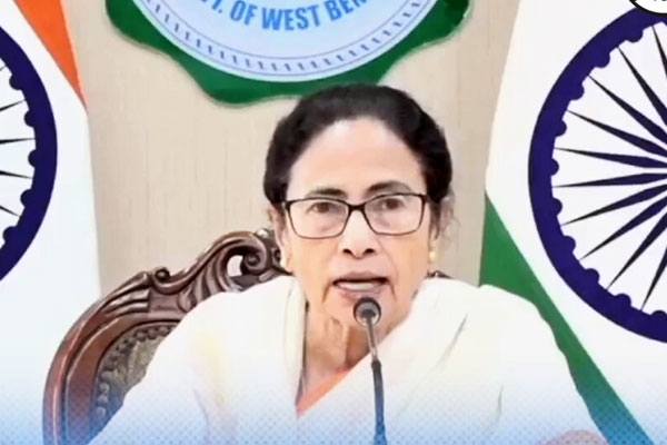 Mamata Banerjee takes on Supreme Court