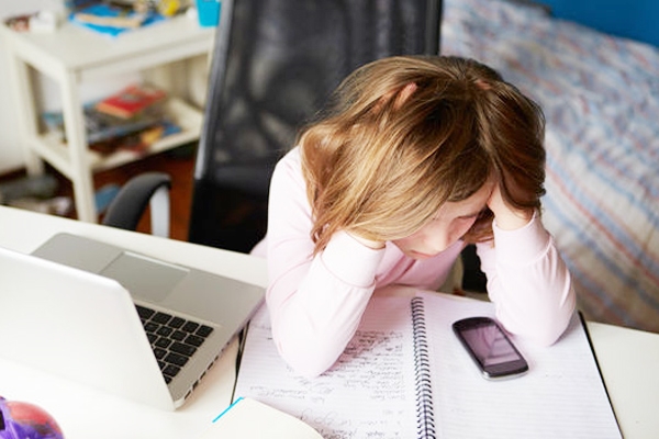 Mother Claims Daughter Is Cyberbullied