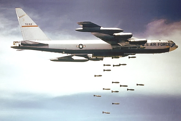 US to send nuclear-capable B-52 warplanes to bomb ISIS