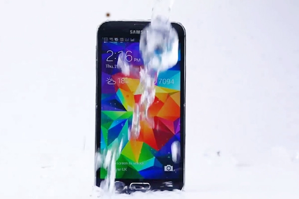 Samsung takes the ice bucket challenge, nominates iPhone, HTC