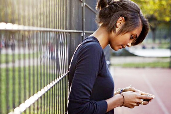 Texting for long time give negative effects!},{Texting for long time give negative effects!