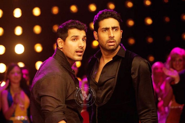 Dostana duos reuniting},{Dostana duos reuniting