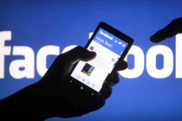 BSNL users can access Facebook on mobile sans Internet