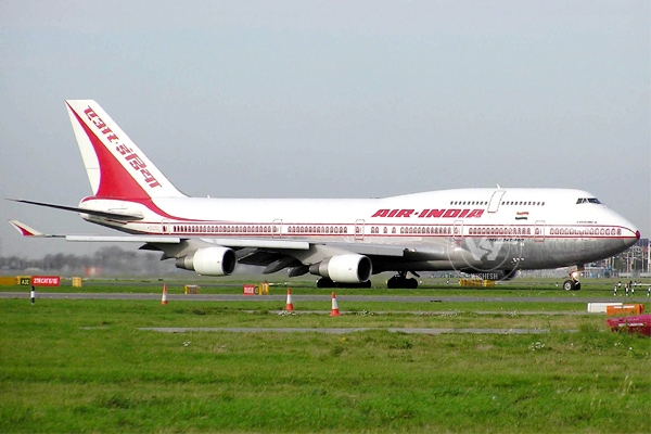 Air India&#039;s free tickets to employees raise debt burden},{Air India&#039;s free tickets to employees raise debt burden