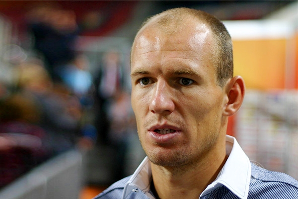 World Cup 2014: Arjen Robben laments "grim" exit from World Cup },{World Cup 2014: Arjen Robben laments "grim" exit from World Cup 