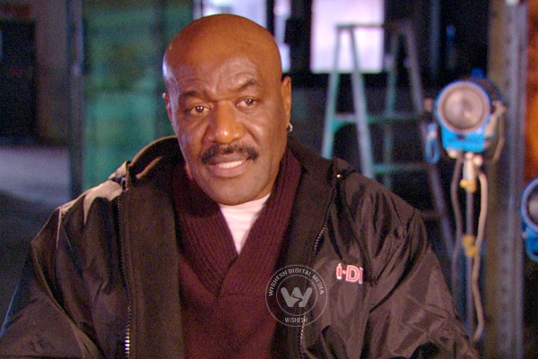 Delroy Lindo cast in 'Point Break' Reboot},{Delroy Lindo cast in 'Point Break' Reboot
